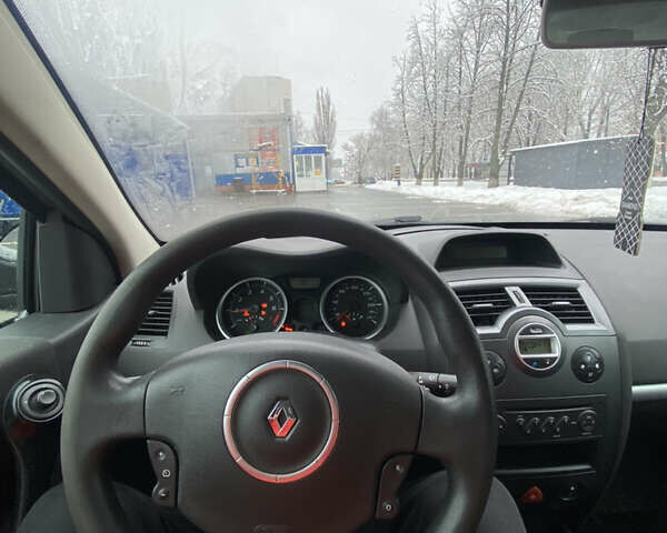 Бежевий Рено Меган, об'ємом двигуна 1.6 л та пробігом 299 тис. км за 4900 $, фото 28 на Automoto.ua