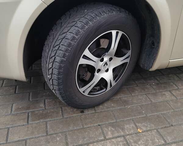 Бежевый Рено Меган, объемом двигателя 1.6 л и пробегом 191 тыс. км за 5900 $, фото 18 на Automoto.ua