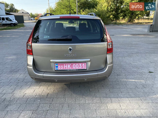 Бежевый Рено Меган, объемом двигателя 1.6 л и пробегом 127 тыс. км за 5500 $, фото 18 на Automoto.ua