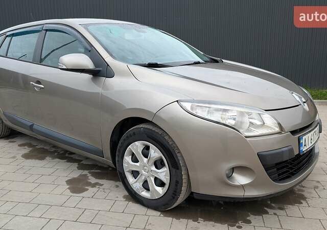 Рено Меган 2009 в Козовой на Automoto.ua Бежевый Рено Меган, объемом двигателя 1.46 л и пробегом 365 тыс. км за 5990 $, фото 4 на Automoto.ua