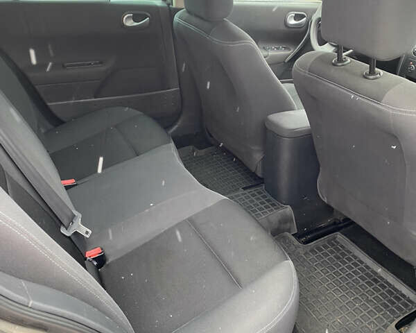 Бежевий Рено Меган, об'ємом двигуна 1.6 л та пробігом 299 тис. км за 4900 $, фото 20 на Automoto.ua