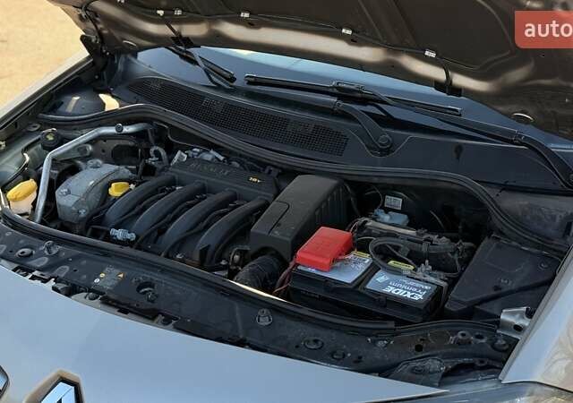 Бежевый Рено Меган, объемом двигателя 1.6 л и пробегом 209 тыс. км за 5650 $, фото 38 на Automoto.ua