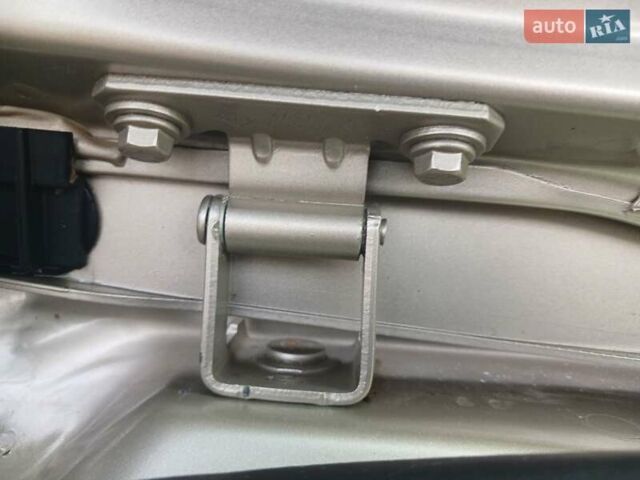 Бежевый Рено Меган, объемом двигателя 1.6 л и пробегом 227 тыс. км за 5900 $, фото 31 на Automoto.ua
