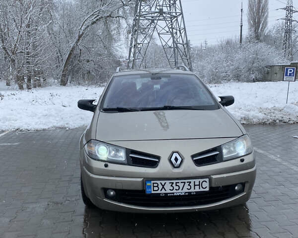 Бежевий Рено Меган, об'ємом двигуна 1.6 л та пробігом 299 тис. км за 4900 $, фото 2 на Automoto.ua
