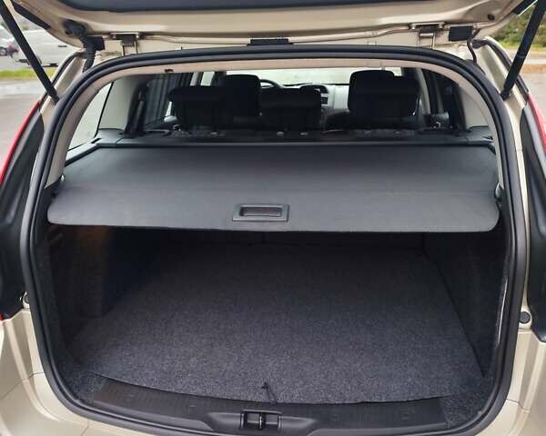 Бежевый Рено Меган, объемом двигателя 1.6 л и пробегом 191 тыс. км за 5900 $, фото 33 на Automoto.ua