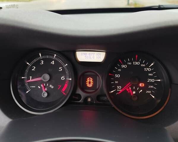 Бежевий Рено Меган, об'ємом двигуна 1.6 л та пробігом 191 тис. км за 6000 $, фото 50 на Automoto.ua