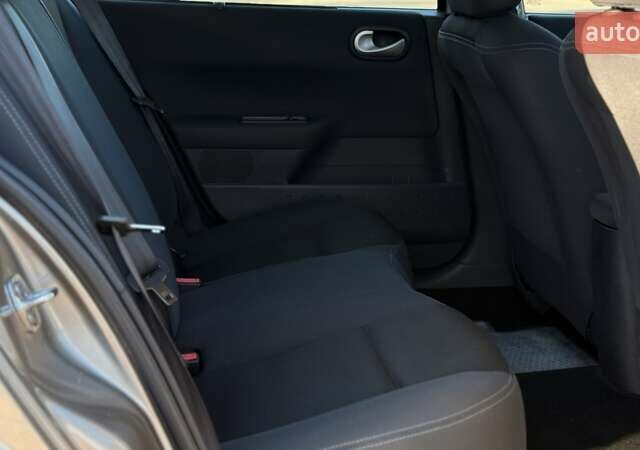 Бежевый Рено Меган, объемом двигателя 1.6 л и пробегом 209 тыс. км за 5650 $, фото 33 на Automoto.ua