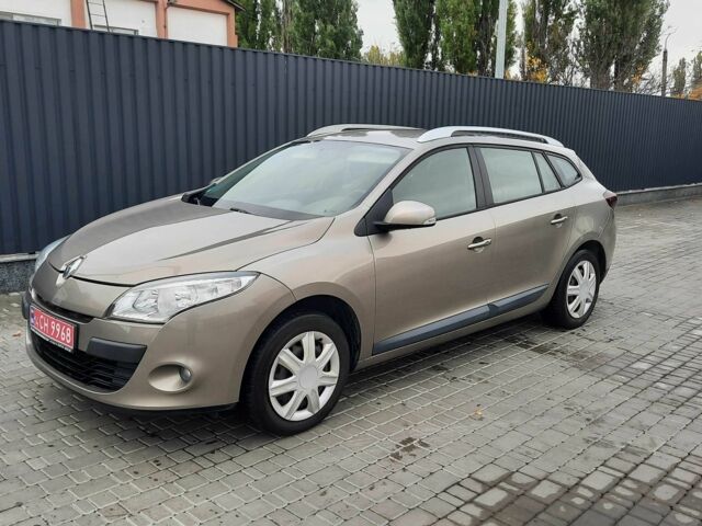 Рено Меган 2009 у Кропивницькому (Кіровограді) на Automoto.ua Бежевий Рено Меган, об'ємом двигуна 1.4 л та пробігом 178 тис. км за 6800 $, фото 3 на Automoto.ua