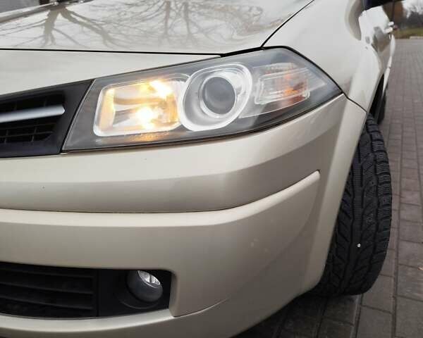 Бежевий Рено Меган, об'ємом двигуна 1.6 л та пробігом 191 тис. км за 6000 $, фото 12 на Automoto.ua