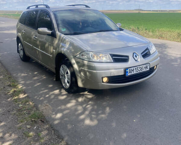 Бежевый Рено Меган, объемом двигателя 1.6 л и пробегом 333 тыс. км за 4700 $, фото 10 на Automoto.ua