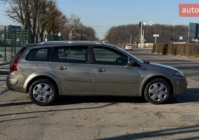 Бежевый Рено Меган, объемом двигателя 1.6 л и пробегом 209 тыс. км за 5650 $, фото 4 на Automoto.ua