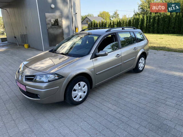 Бежевый Рено Меган, объемом двигателя 1.6 л и пробегом 127 тыс. км за 5500 $, фото 32 на Automoto.ua