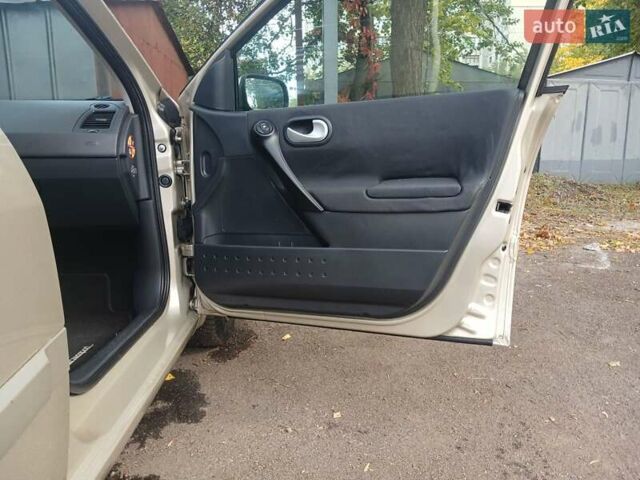 Бежевый Рено Меган, объемом двигателя 1.6 л и пробегом 227 тыс. км за 5900 $, фото 17 на Automoto.ua