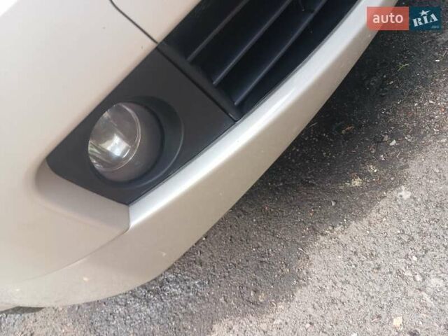 Бежевый Рено Меган, объемом двигателя 1.6 л и пробегом 227 тыс. км за 5900 $, фото 24 на Automoto.ua