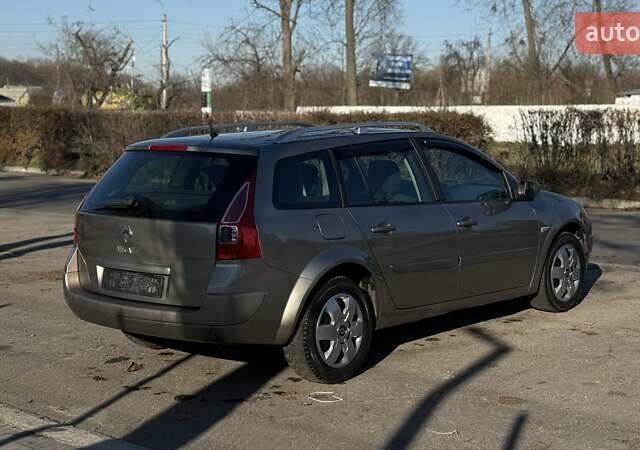 Бежевый Рено Меган, объемом двигателя 1.6 л и пробегом 209 тыс. км за 5650 $, фото 8 на Automoto.ua