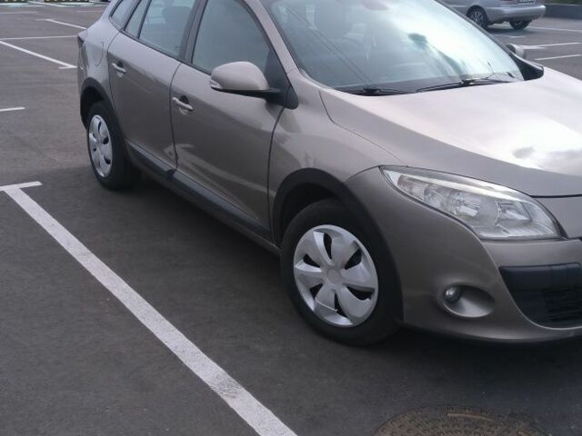 Бежевий Рено Меган, об'ємом двигуна 1.5 л та пробігом 239 тис. км за 5850 $, фото 1 на Automoto.ua