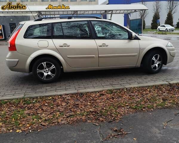 Бежевый Рено Меган, объемом двигателя 1.6 л и пробегом 191 тыс. км за 5900 $, фото 2 на Automoto.ua