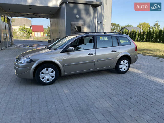 Бежевый Рено Меган, объемом двигателя 1.6 л и пробегом 127 тыс. км за 5500 $, фото 12 на Automoto.ua