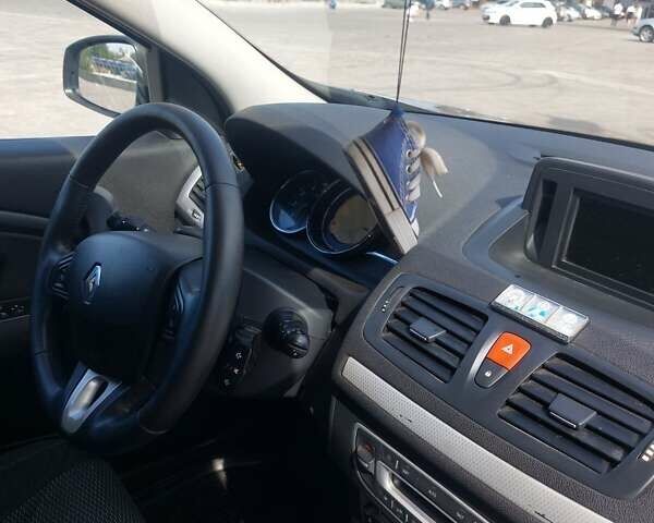 Бежевий Рено Меган, об'ємом двигуна 1.46 л та пробігом 151 тис. км за 7000 $, фото 17 на Automoto.ua