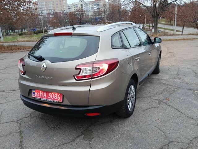 Бежевый Рено Меган, объемом двигателя 1.6 л и пробегом 173 тыс. км за 7499 $, фото 4 на Automoto.ua
