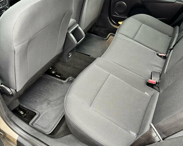 Бежевый Рено Меган, объемом двигателя 1.6 л и пробегом 194 тыс. км за 7399 $, фото 45 на Automoto.ua