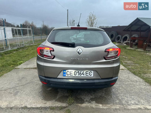 Бежевый Рено Меган, объемом двигателя 1.46 л и пробегом 250 тыс. км за 6577 $, фото 4 на Automoto.ua