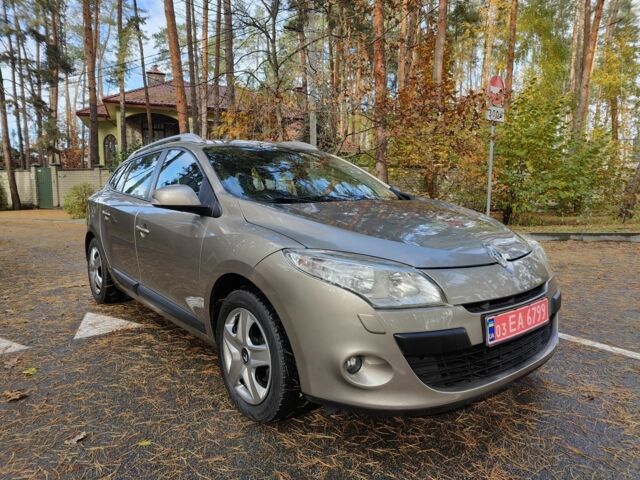 Бежевый Рено Меган, объемом двигателя 1.6 л и пробегом 211 тыс. км за 7350 $, фото 1 на Automoto.ua