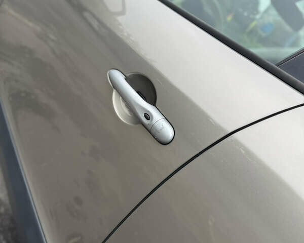 Бежевий Рено Меган, об'ємом двигуна 1.4 л та пробігом 212 тис. км за 6300 $, фото 16 на Automoto.ua