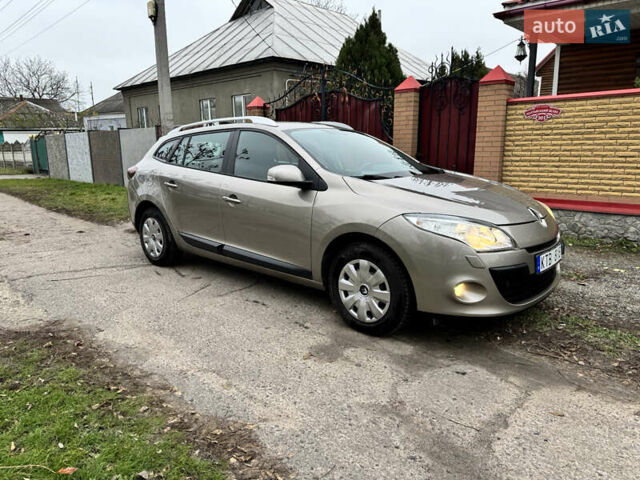 Бежевый Рено Меган, объемом двигателя 1.6 л и пробегом 194 тыс. км за 7399 $, фото 6 на Automoto.ua