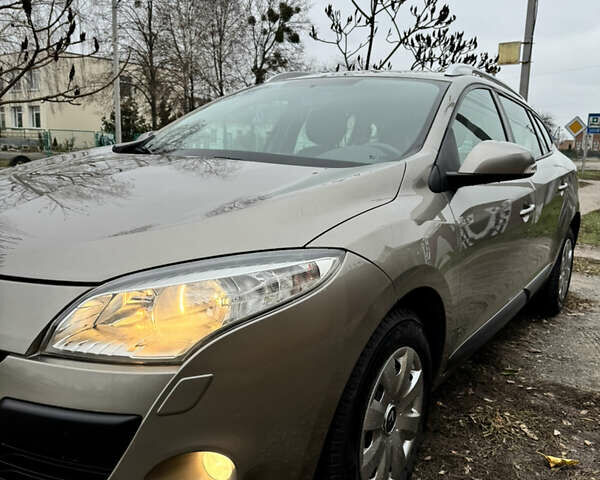 Бежевый Рено Меган, объемом двигателя 1.6 л и пробегом 194 тыс. км за 7399 $, фото 11 на Automoto.ua