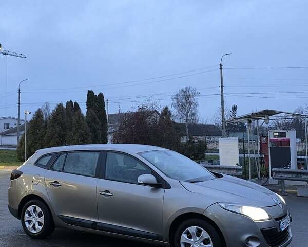 Бежевый Рено Меган, объемом двигателя 1.46 л и пробегом 252 тыс. км за 5200 $, фото 1 на Automoto.ua