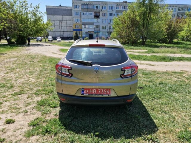 Бежевый Рено Меган, объемом двигателя 1.6 л и пробегом 253 тыс. км за 7500 $, фото 3 на Automoto.ua