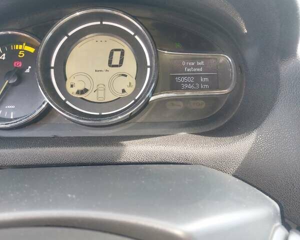 Бежевий Рено Меган, об'ємом двигуна 1.46 л та пробігом 151 тис. км за 7000 $, фото 41 на Automoto.ua