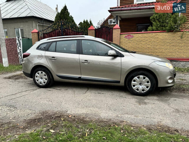 Бежевый Рено Меган, объемом двигателя 1.6 л и пробегом 194 тыс. км за 7399 $, фото 7 на Automoto.ua