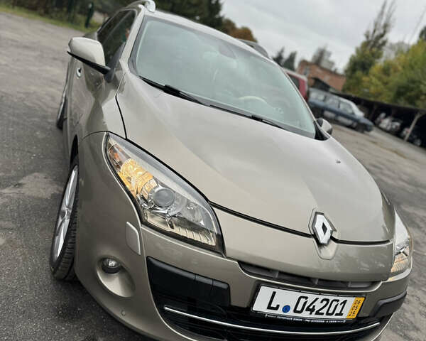 Бежевий Рено Меган, об'ємом двигуна 1.4 л та пробігом 212 тис. км за 6300 $, фото 11 на Automoto.ua