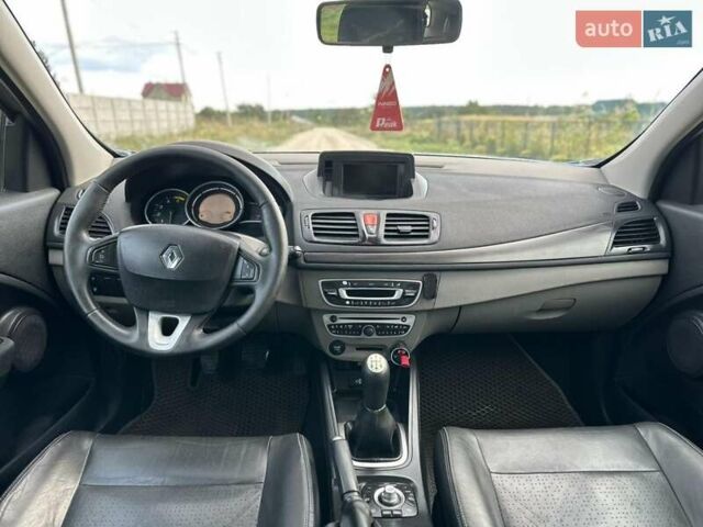 Рено Меган 2010 в Черновцах на Automoto.ua Бежевый Рено Меган, объемом двигателя 1.46 л и пробегом 270 тыс. км за 4999 $, фото 1 на Automoto.ua