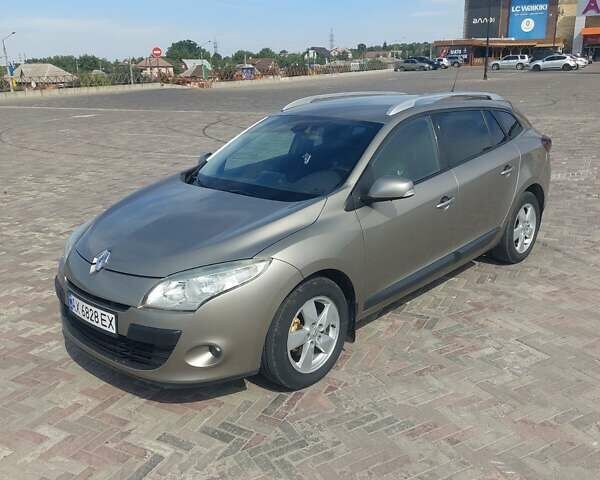 Бежевий Рено Меган, об'ємом двигуна 1.46 л та пробігом 151 тис. км за 7000 $, фото 2 на Automoto.ua