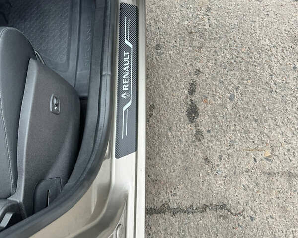 Бежевый Рено Меган, объемом двигателя 1.6 л и пробегом 194 тыс. км за 7399 $, фото 64 на Automoto.ua