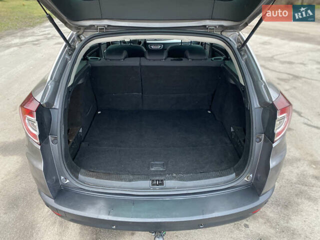 Бежевый Рено Меган, объемом двигателя 1.6 л и пробегом 192 тыс. км за 7400 $, фото 12 на Automoto.ua