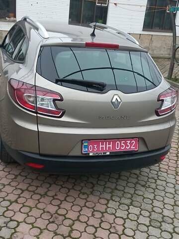 Бежевый Рено Меган, объемом двигателя 1.6 л и пробегом 219 тыс. км за 7700 $, фото 8 на Automoto.ua