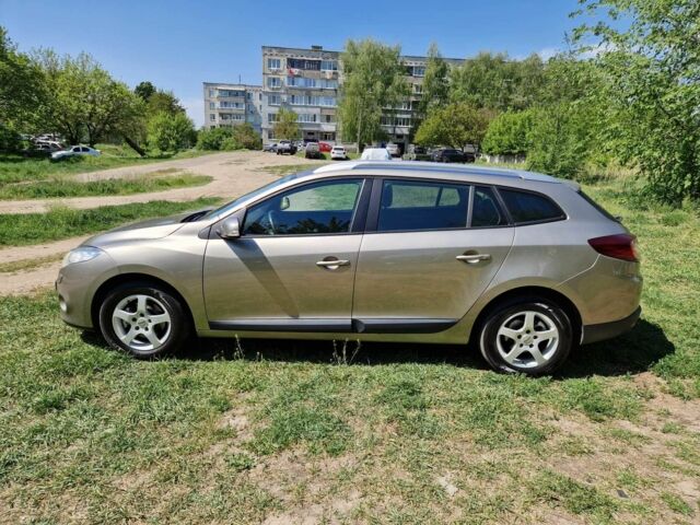 Бежевый Рено Меган, объемом двигателя 1.6 л и пробегом 253 тыс. км за 7500 $, фото 4 на Automoto.ua
