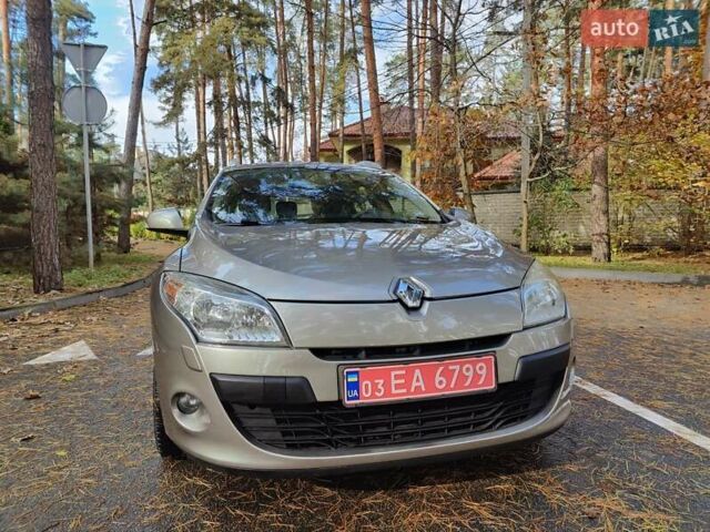 Бежевый Рено Меган, объемом двигателя 1.6 л и пробегом 211 тыс. км за 7350 $, фото 1 на Automoto.ua