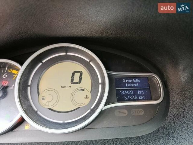 Бежевый Рено Меган, объемом двигателя 1.6 л и пробегом 137 тыс. км за 7770 $, фото 38 на Automoto.ua