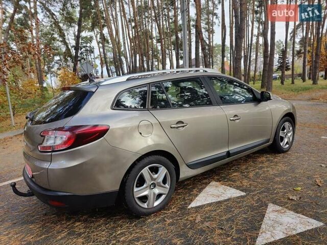 Бежевый Рено Меган, объемом двигателя 1.6 л и пробегом 211 тыс. км за 7350 $, фото 3 на Automoto.ua