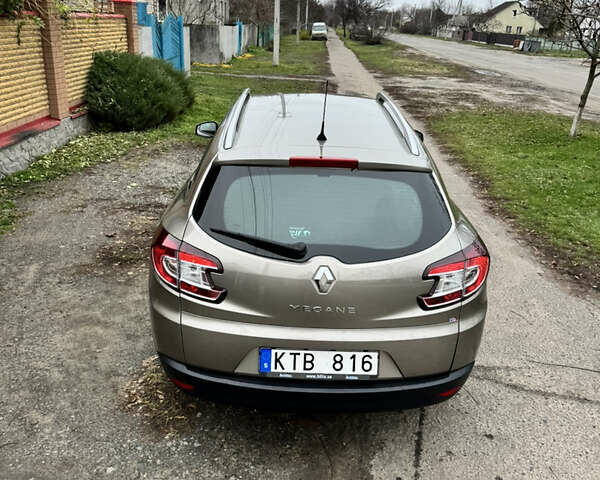 Бежевый Рено Меган, объемом двигателя 1.6 л и пробегом 194 тыс. км за 7399 $, фото 14 на Automoto.ua