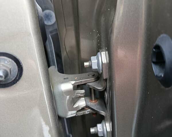 Бежевый Рено Меган, объемом двигателя 1.6 л и пробегом 173 тыс. км за 7499 $, фото 48 на Automoto.ua