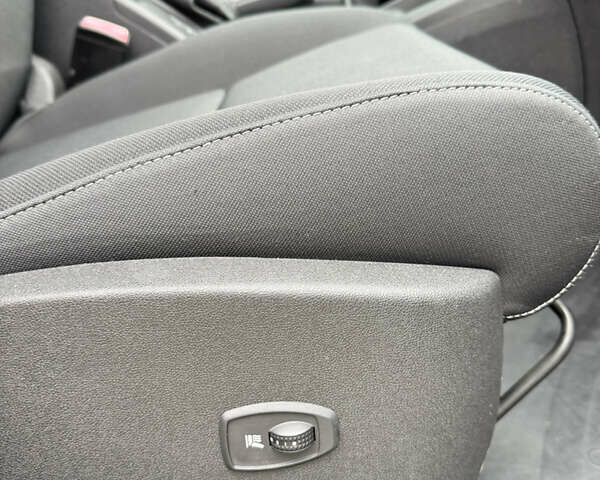 Бежевый Рено Меган, объемом двигателя 1.6 л и пробегом 194 тыс. км за 7399 $, фото 60 на Automoto.ua