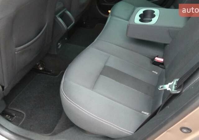 Бежевый Рено Меган, объемом двигателя 1.46 л и пробегом 200 тыс. км за 7500 $, фото 16 на Automoto.ua