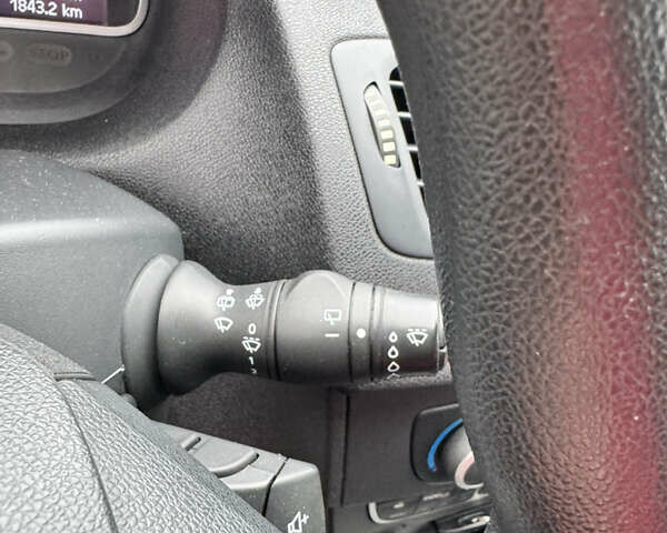 Бежевый Рено Меган, объемом двигателя 1.6 л и пробегом 194 тыс. км за 7399 $, фото 38 на Automoto.ua