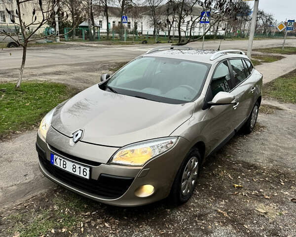 Бежевый Рено Меган, объемом двигателя 1.6 л и пробегом 194 тыс. км за 7399 $, фото 9 на Automoto.ua